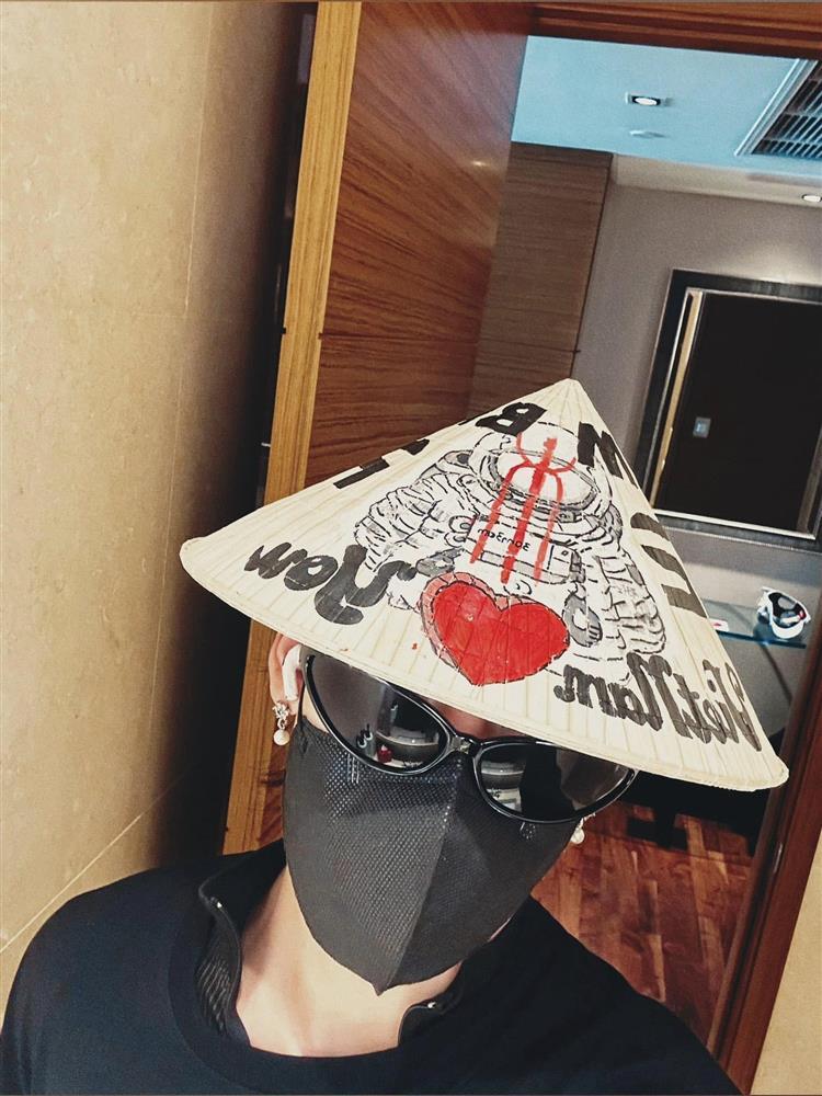 Sao Hàn tìm mua bánh tráng trộn, ăn phở lúc 4h sáng khi tới Việt Nam-3