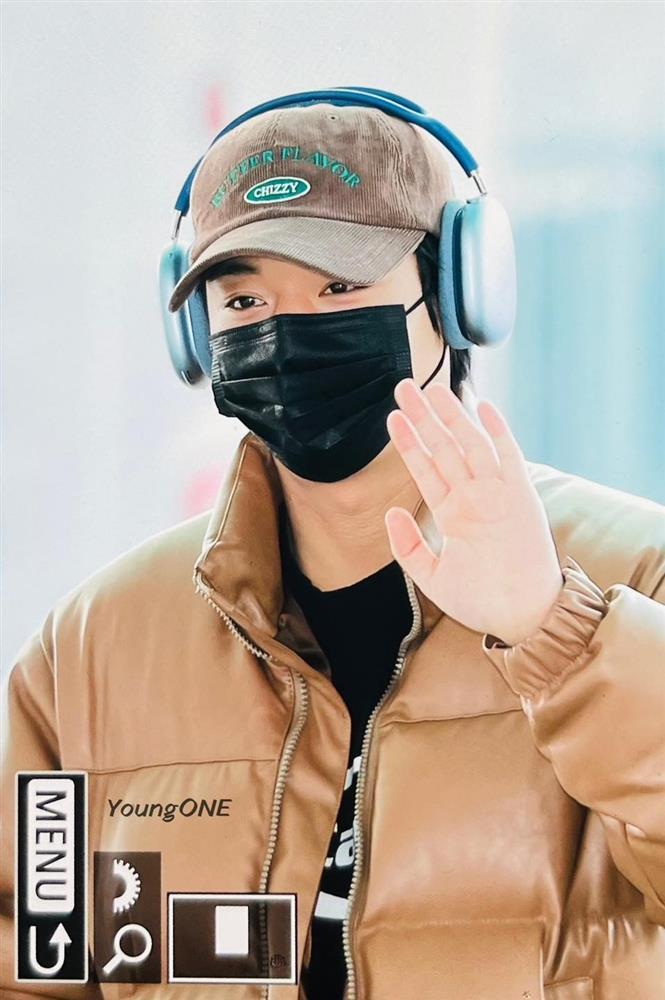 Sao Hàn tìm mua bánh tráng trộn, ăn phở lúc 4h sáng khi tới Việt Nam-10