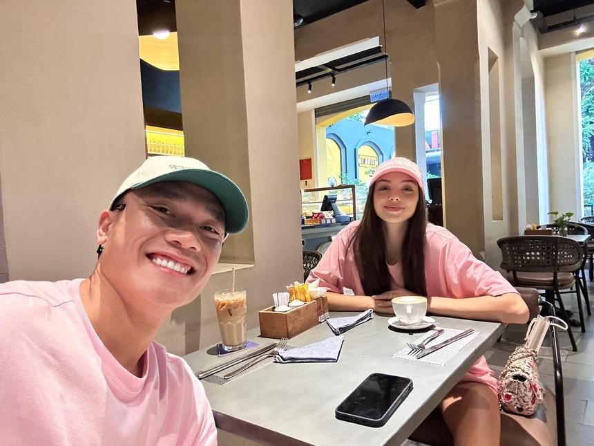 Vợ Tây của Bùi Tiến Dũng khoe nhan sắc ngọt ngào, hào hứng đón ngày Phụ nữ Việt Nam-6