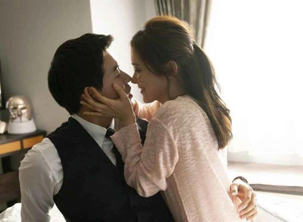 Cuộc điện thoại khiến tôi bừng tỉnh, không đi quá giới hạn với đồng nghiệp-1