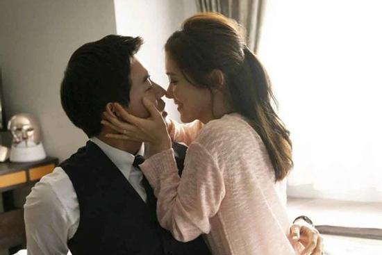 Cuộc điện thoại khiến tôi bừng tỉnh, không đi quá giới hạn với đồng nghiệp