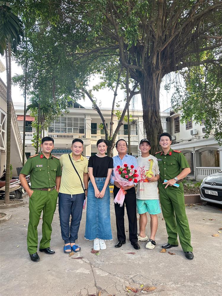 Dàn diễn viên đóng công an chia tay phim Biệt Dược Đen-7