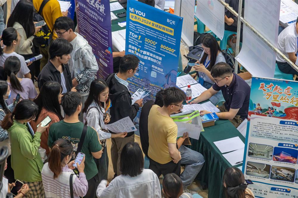 Áp lực tìm việc, trào lưu nghỉ hưu sớm người trẻ chi tiền cho khóa học đặc biệt-3