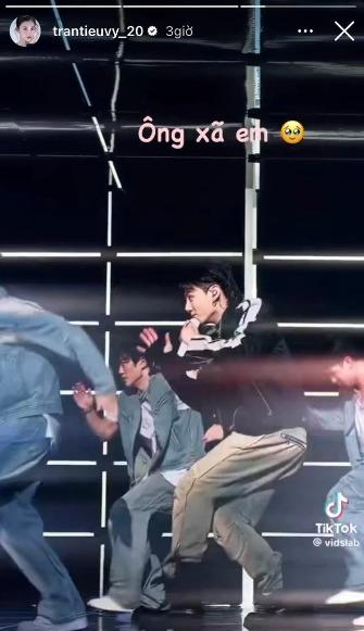 Hoa hậu Tiểu Vy công khai gọi 1 nam ca sĩ là ông xã, danh tính người này khiến ai cũng sửng sốt-1