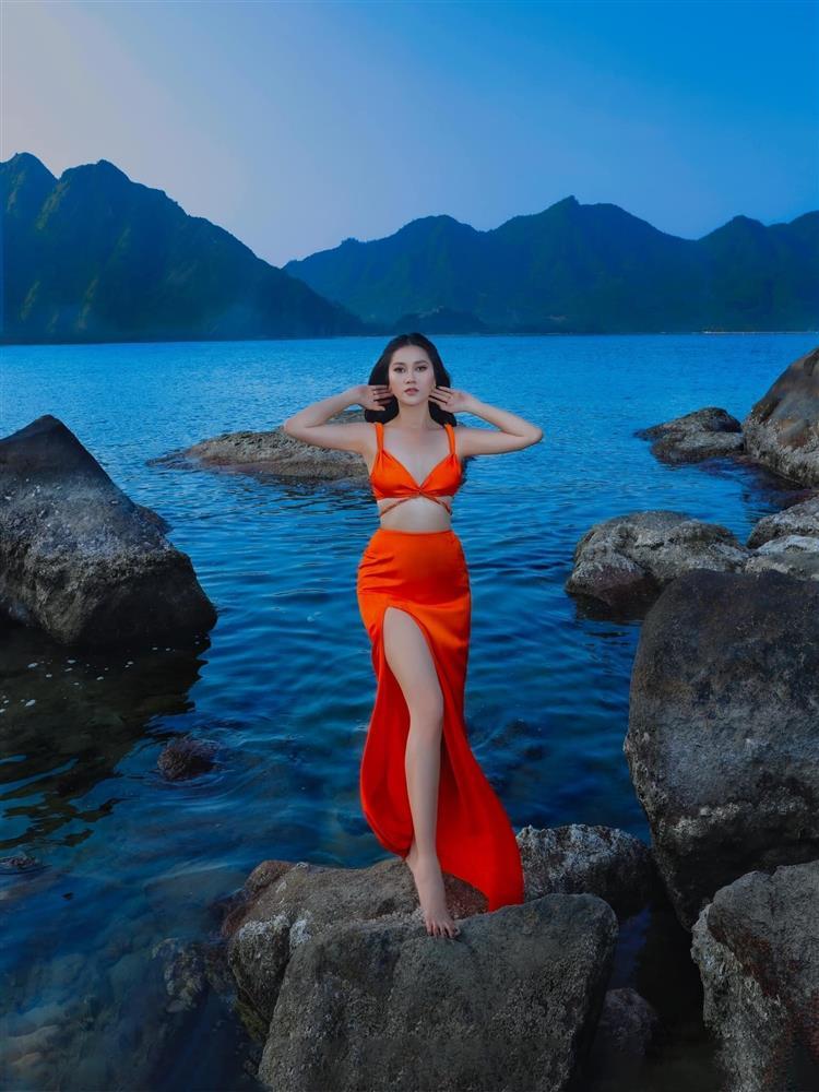 Lâm Vỹ Dạ diện bikini khoe vóc dáng nuột nà-4