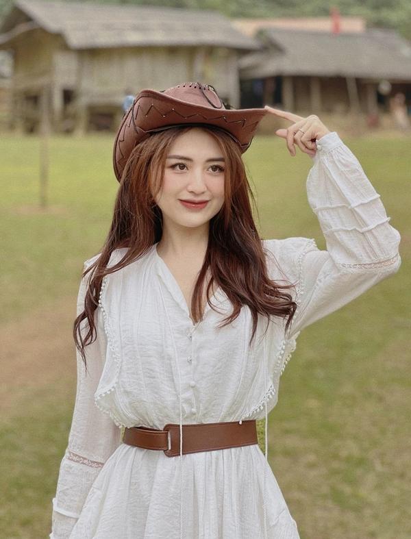 Nữ MC thể thao mặt búng ra sữa, vóc dáng nuột nà, ít ai ngờ đã là mẹ 1 con-4