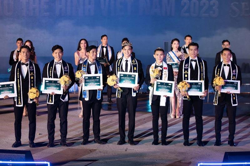 Vũ Tiến Trường - Hoàng Thị Kim Anh đăng quang Siêu mẫu Thể hình Việt Nam 2023-2