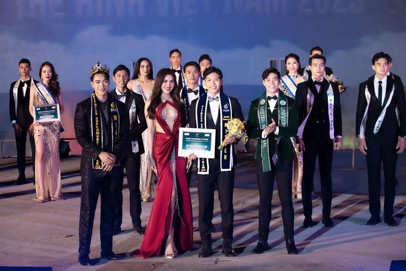 Vũ Tiến Trường - Hoàng Thị Kim Anh đăng quang Siêu mẫu Thể hình Việt Nam 2023-4