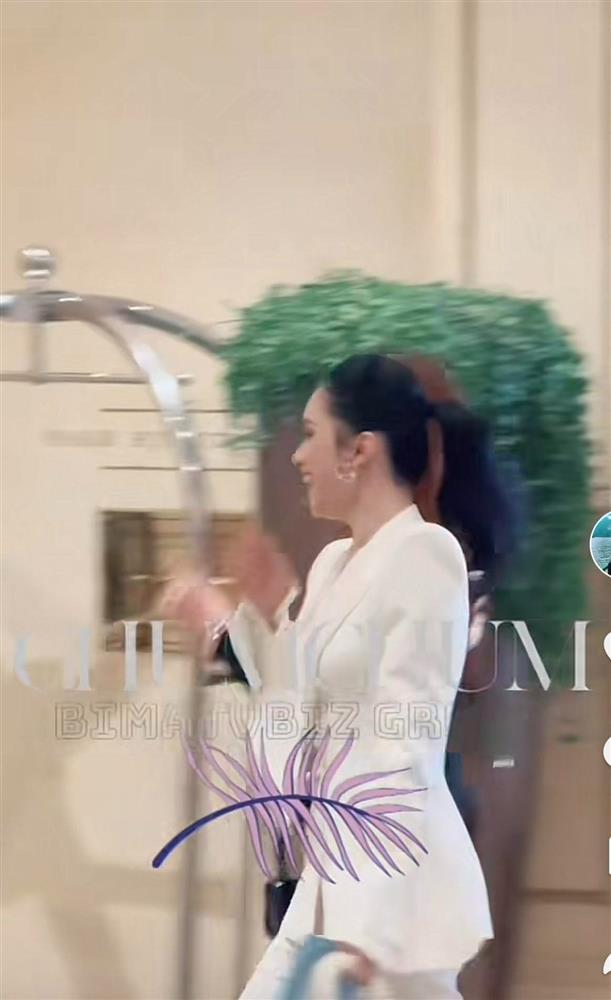 Những vị khách đầu tiên đến đám cưới Thanh Hằng: Hồ Ngọc Hà - Kim Lý tình tứ, Lương Mạnh Hải lẻ bóng-5