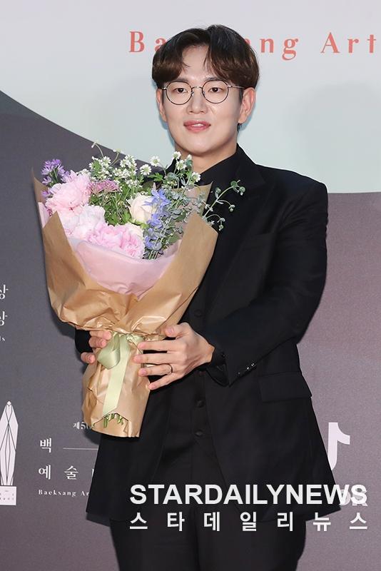 MC nổi tiếng tặng vợ ô tô phiên bản giới hạn giá 743 triệu nhân dịp sinh nhật-1