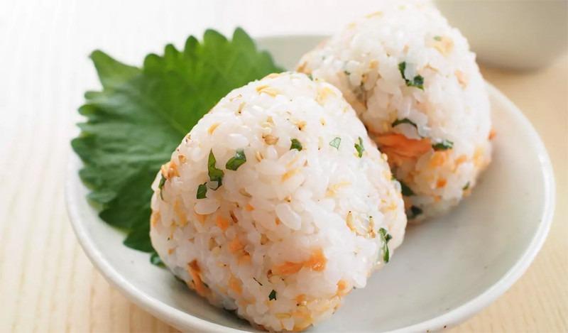 Lý do người Nhật ăn cơm thường xuyên nhưng đường huyết ổn định-1