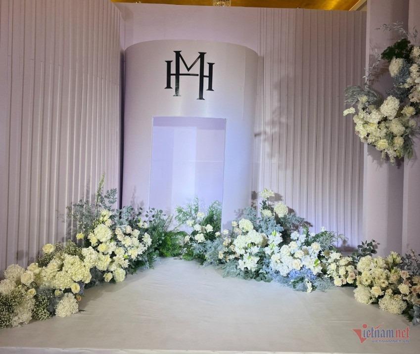 Hé lộ không gian đám cưới riêng tư của Thanh Hằng và chồng nhạc trưởng-1