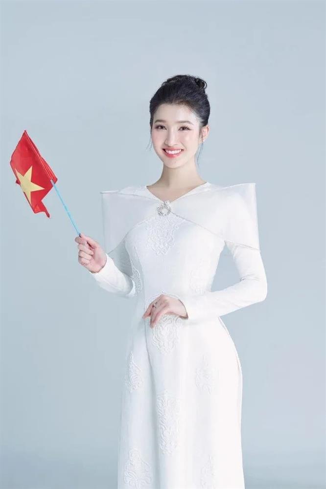 Á hậu Phương Nhi hé lộ trang phục cho phỏng vấn kín tại Miss International-1