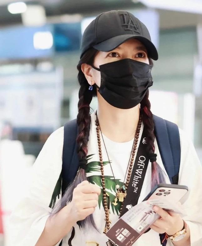 Triệu Vy không đến lễ tang bố chồng-2