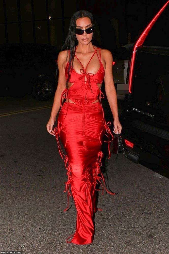 Kim Kardashian đón tuổi mới cùng gia đình thị phi bậc nhất Hollywood-1
