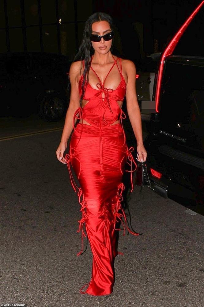 Kim Kardashian đón tuổi mới cùng gia đình thị phi bậc nhất Hollywood-1