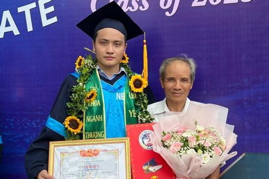 Thủ khoa Kinh tế quốc dân từng làm bảo vệ để trang trải học phí