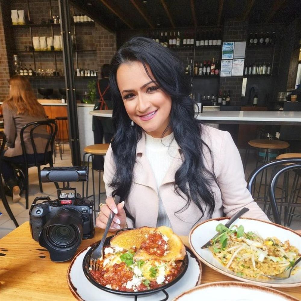 Độc lạ Australia: Ngủ chung giường với người mẫu tốn 2,5 triệu đồng/tuần-2