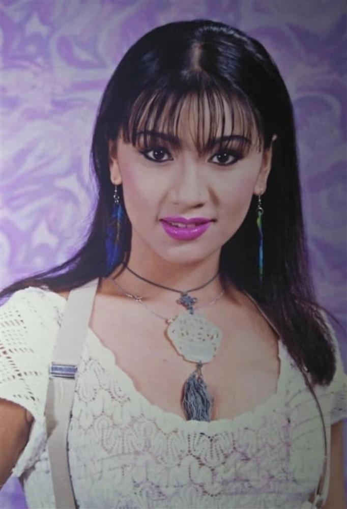 Loạt ảnh hiếm 30 năm trước của Nữ hoàng ảnh lịch nóng bỏng nhất Y Phụng-10