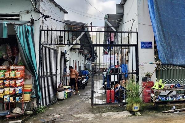 Người phụ nữ bị chồng hờ chém gục trong nhà trọ ở Bình Phước-2