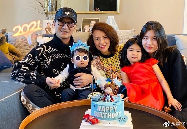 Xôn xao tin Chương Tử Di và Uông Phong đã ly hôn: Con gái ở với cha, con trai thì theo mẹ-4