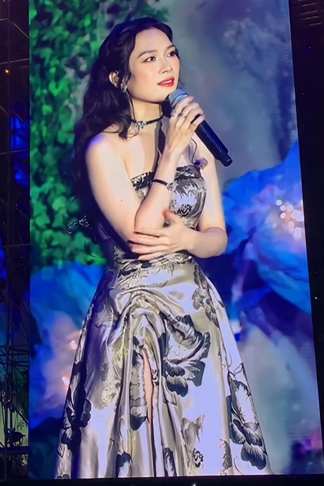 Mỹ Tâm lần đầu lên tiếng về tiết mục mạnh ai nấy hát cùng Quán quân Vietnam Idol-1