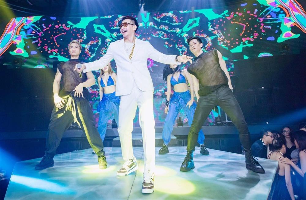 Chu Bin nói về sự cố trên sân khấu: Tôi bị người khác cố tình chơi xấu-2