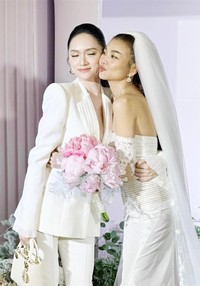 Mê cách Thanh Hằng chọn phụ kiện, trang sức cưới: Tinh tế và ý nghĩa-5