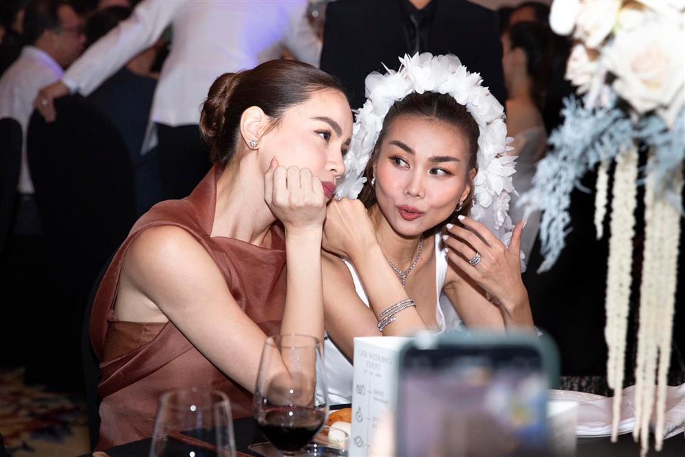 Hồ Ngọc Hà xả kho ảnh cùng vợ chồng Thanh Hằng, hé lộ điều đặc biệt trong đám cưới sắp tới với Kim Lý-3