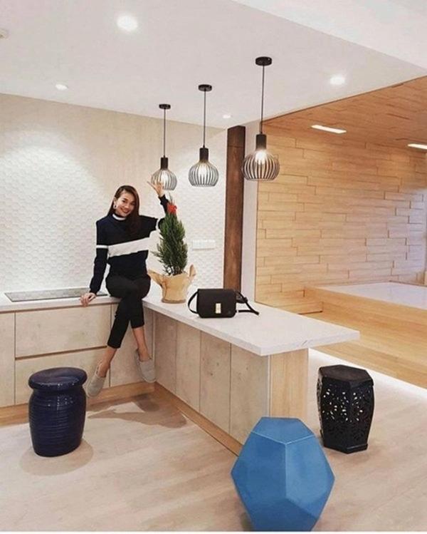 Sau đám cưới, vợ chồng Thanh Hằng ở đâu: Biệt thự như lâu đài hay căn hộ cao cấp sang trọng?-9