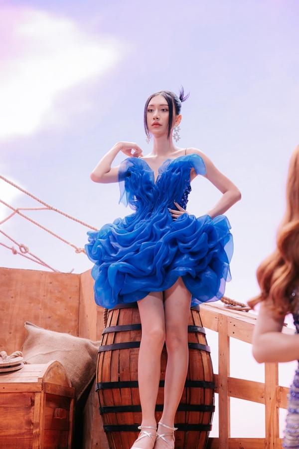 Sắc vóc mình hạc xương mai của Lynk Lee không thua kém dàn Chị đẹp đạp gió rẽ sóng-4