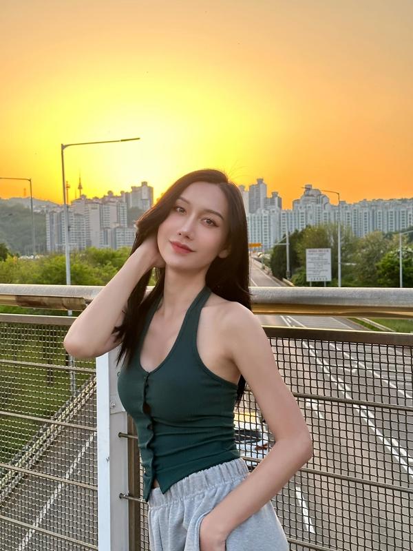 Sắc vóc mình hạc xương mai của Lynk Lee không thua kém dàn Chị đẹp đạp gió rẽ sóng-10