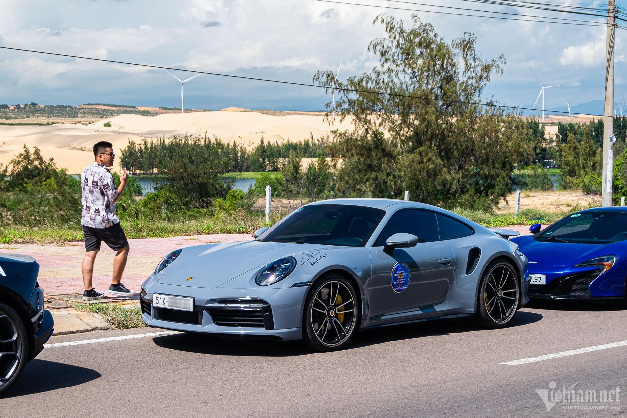 Choáng đại gia Sài Gòn đi phượt bằng dàn siêu xe hàng trăm tỷ ra Bình Thuận-20