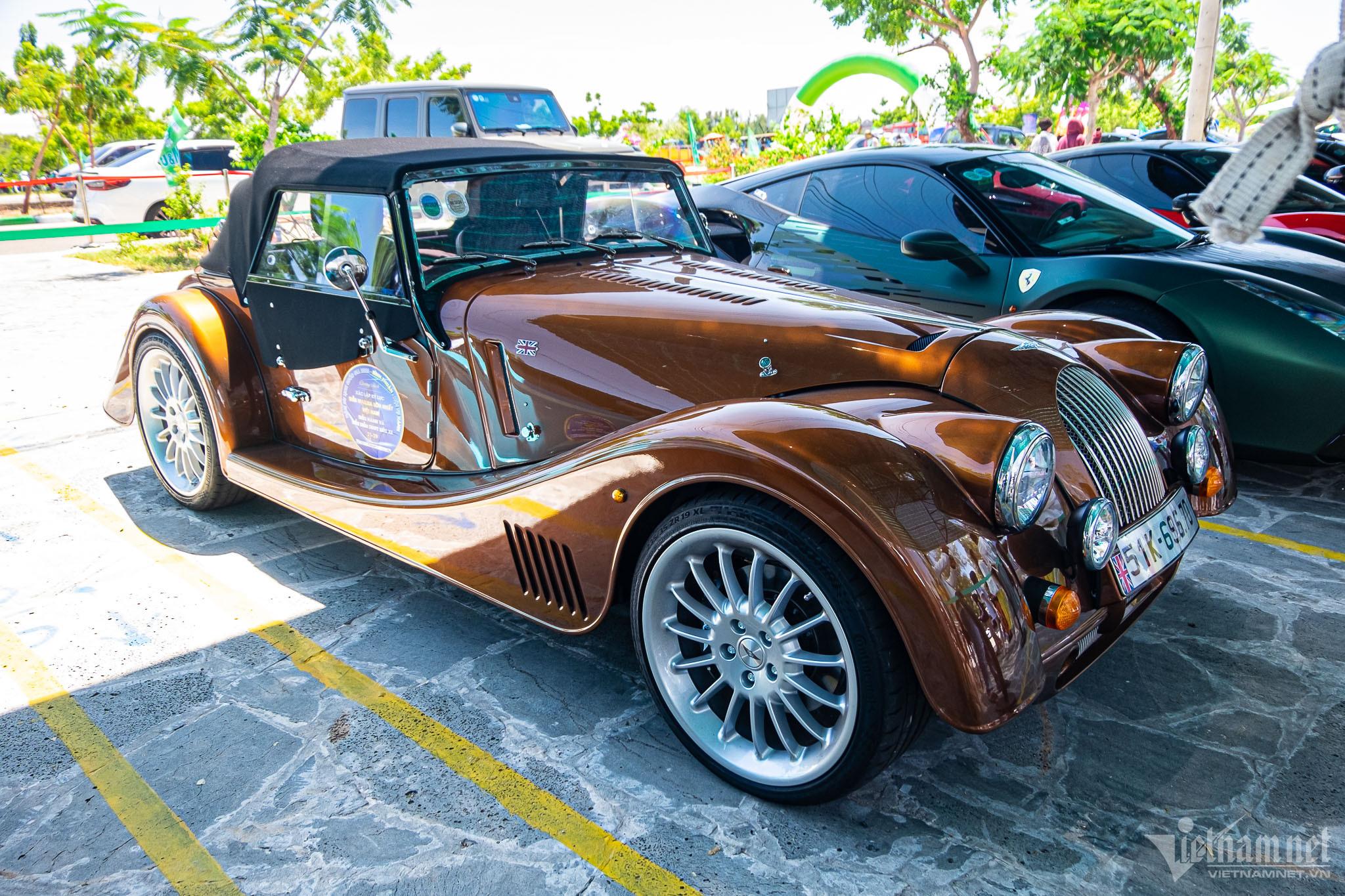 Choáng đại gia Sài Gòn đi phượt bằng dàn siêu xe hàng trăm tỷ ra Bình Thuận-26