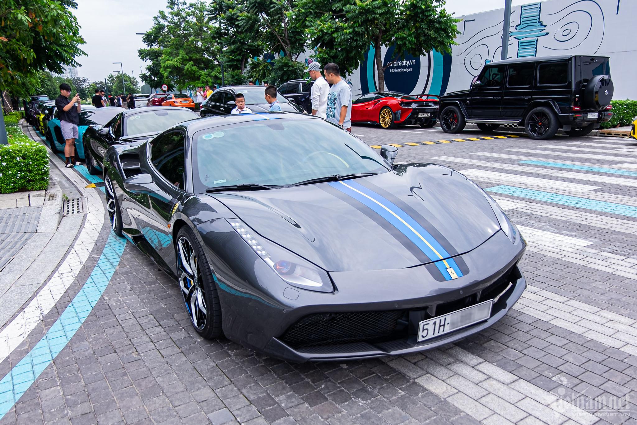 Choáng đại gia Sài Gòn đi phượt bằng dàn siêu xe hàng trăm tỷ ra Bình Thuận-7