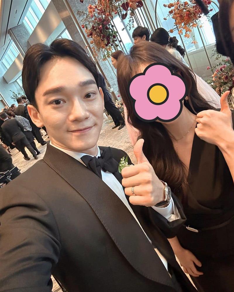 Chen (EXO) tổ chức đám cưới bất chấp phẫn nộ từ fan, nhan sắc cô dâu thế nào?-1
