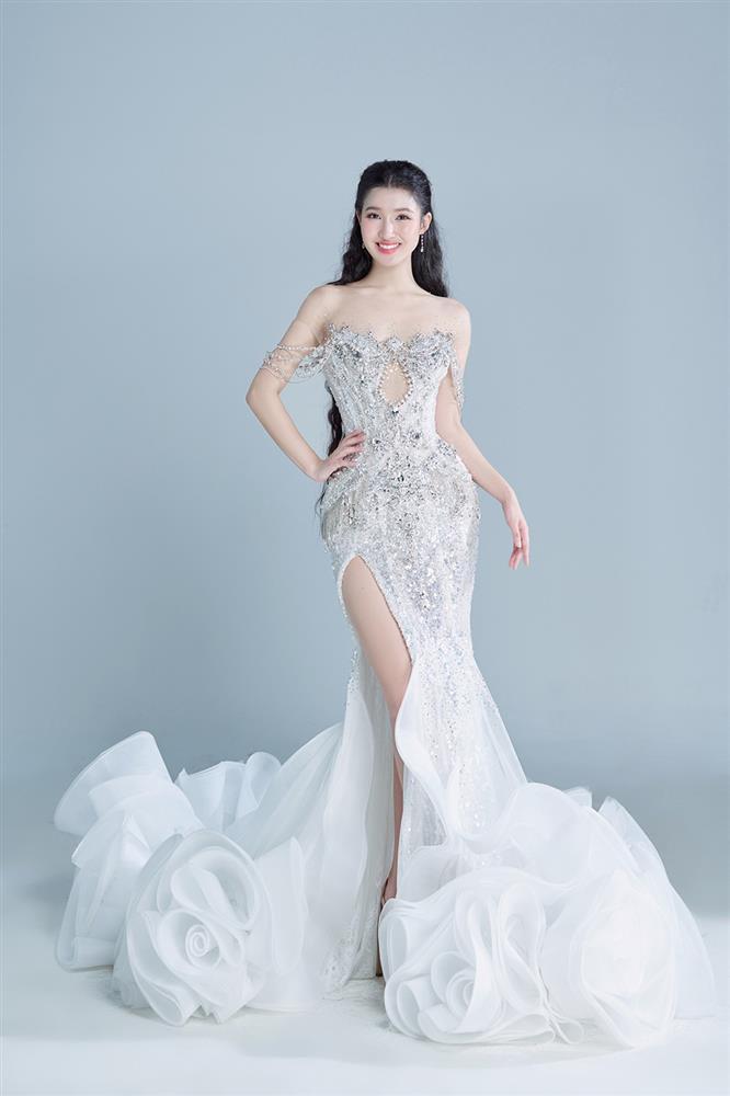 Phương Nhi hé lộ 2 đầm dạ hội cho đêm chung kết Miss International 2023-3