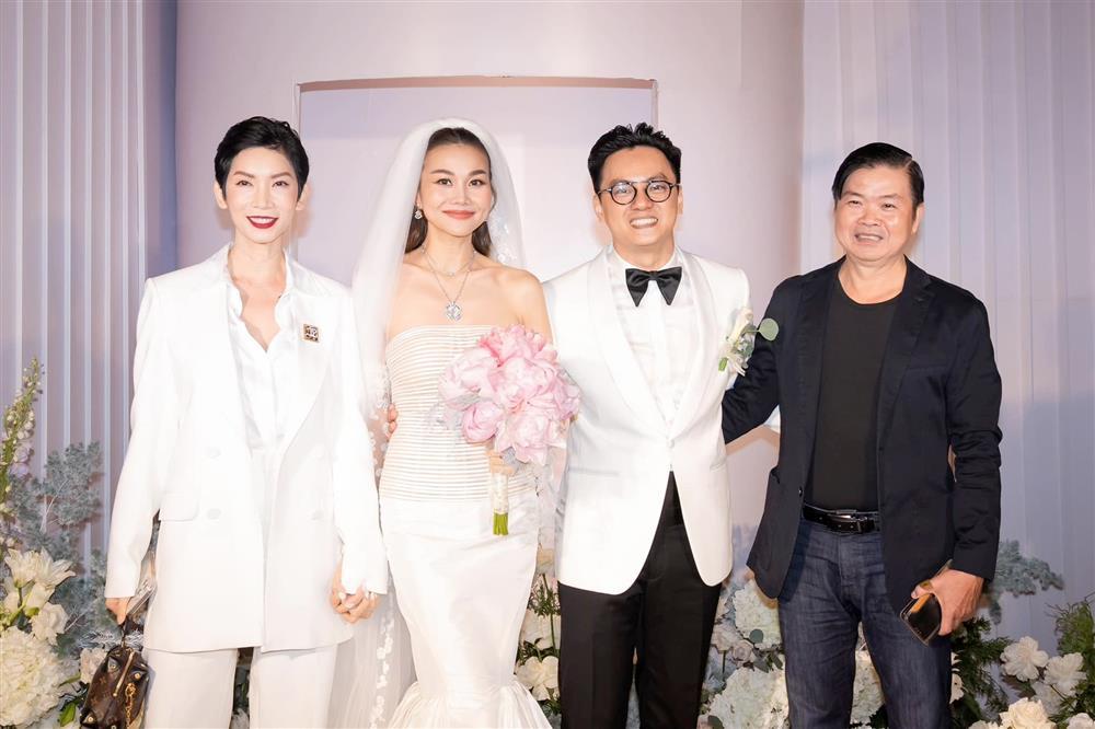 Giới showbiz đăng ảnh cưới Thanh Hằng-2