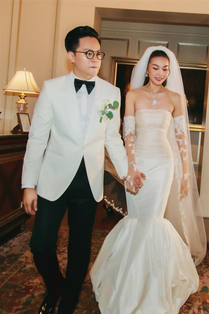 Giới showbiz đăng ảnh cưới Thanh Hằng-12