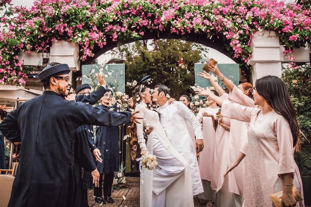 Diễn viên Bụi đời chợ Lớn khóc như mưa khi cưới vợ hoa khôi sau 13 năm yêu-10