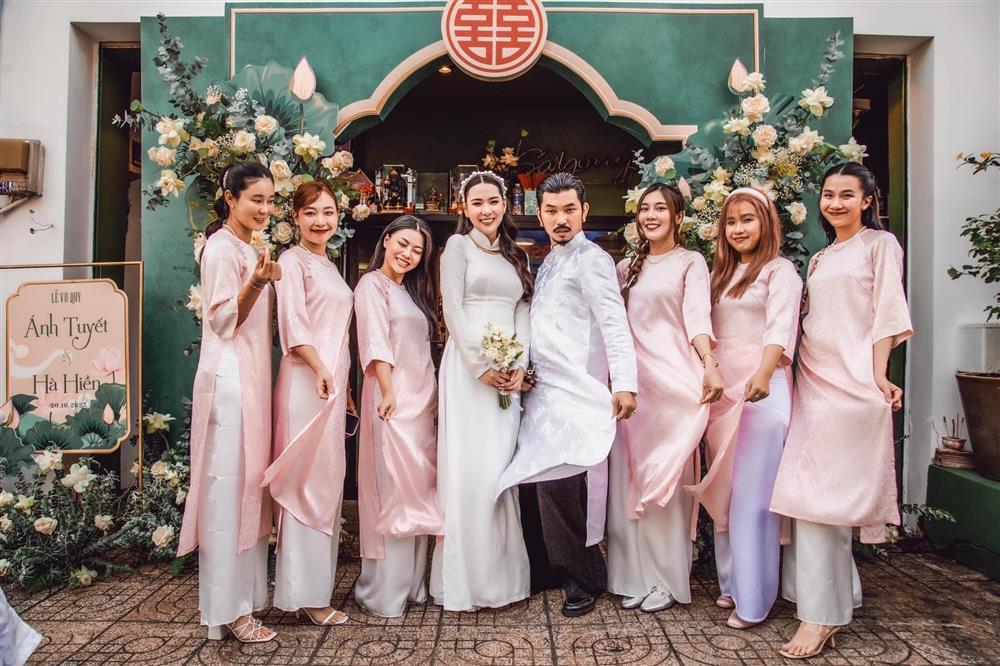 Diễn viên Bụi đời chợ Lớn khóc như mưa khi cưới vợ hoa khôi sau 13 năm yêu-9