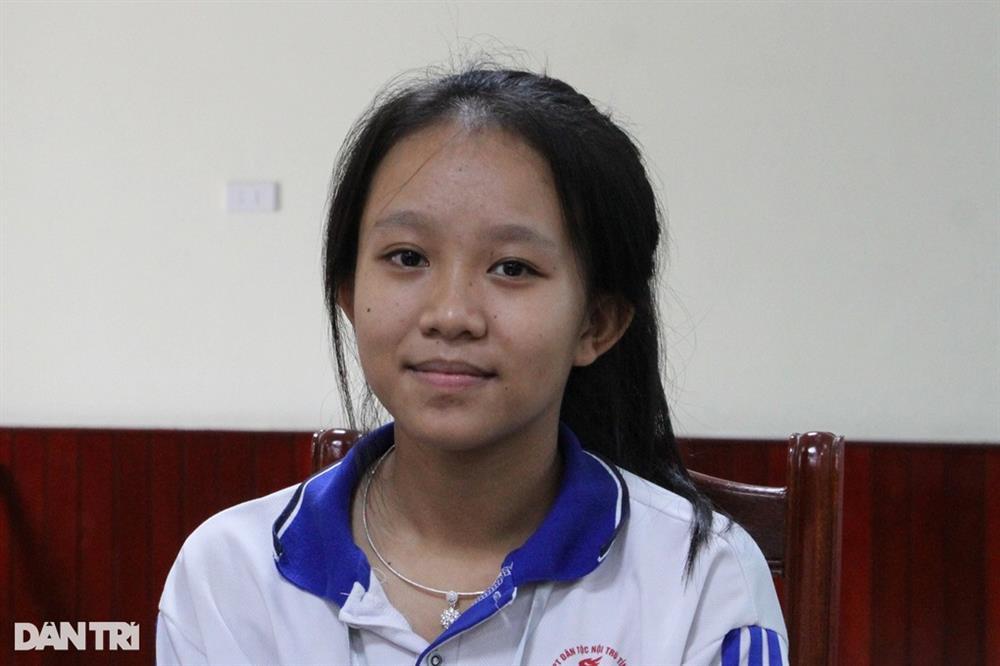 Nữ sinh đầu tiên của tộc người ngủ ngồi đạt giải thưởng quốc tế-1