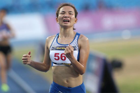 Nguyễn Thị Oanh vượt thành tích Asiad, vô đối ở giải quốc gia