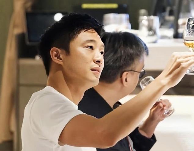 Hậu ly hôn Uông Phong, mối tình buồn năm 25 tuổi của Chương Tử Di bất ngờ bị khơi lại-5