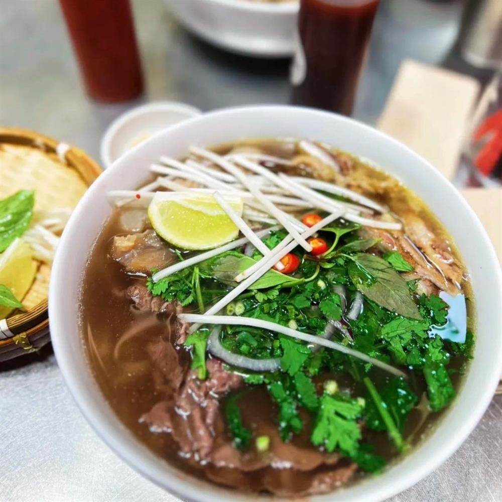 Khách Việt nói gì khi ăn phở 265.000 đồng tại quán của Chipu ở Trung Quốc?-1