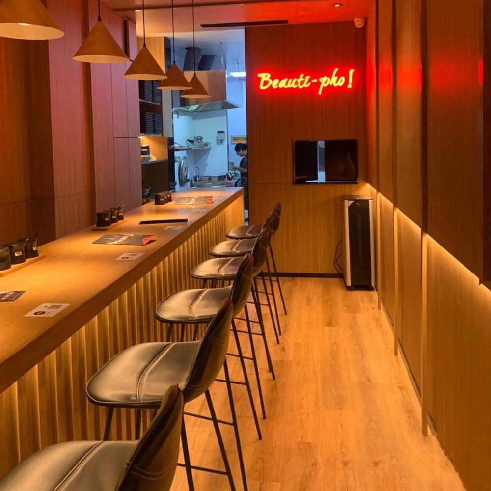 Khách Việt nói gì khi ăn phở 265.000 đồng tại quán của Chipu ở Trung Quốc?-3