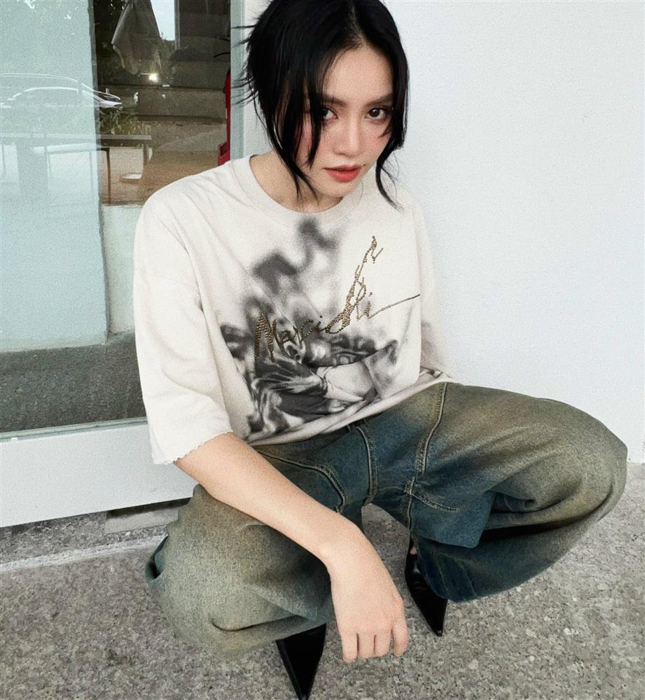 Ninh Dương Lan Ngọc nổi loạn với style phong trần, bụi bặm ở tuổi 34-4