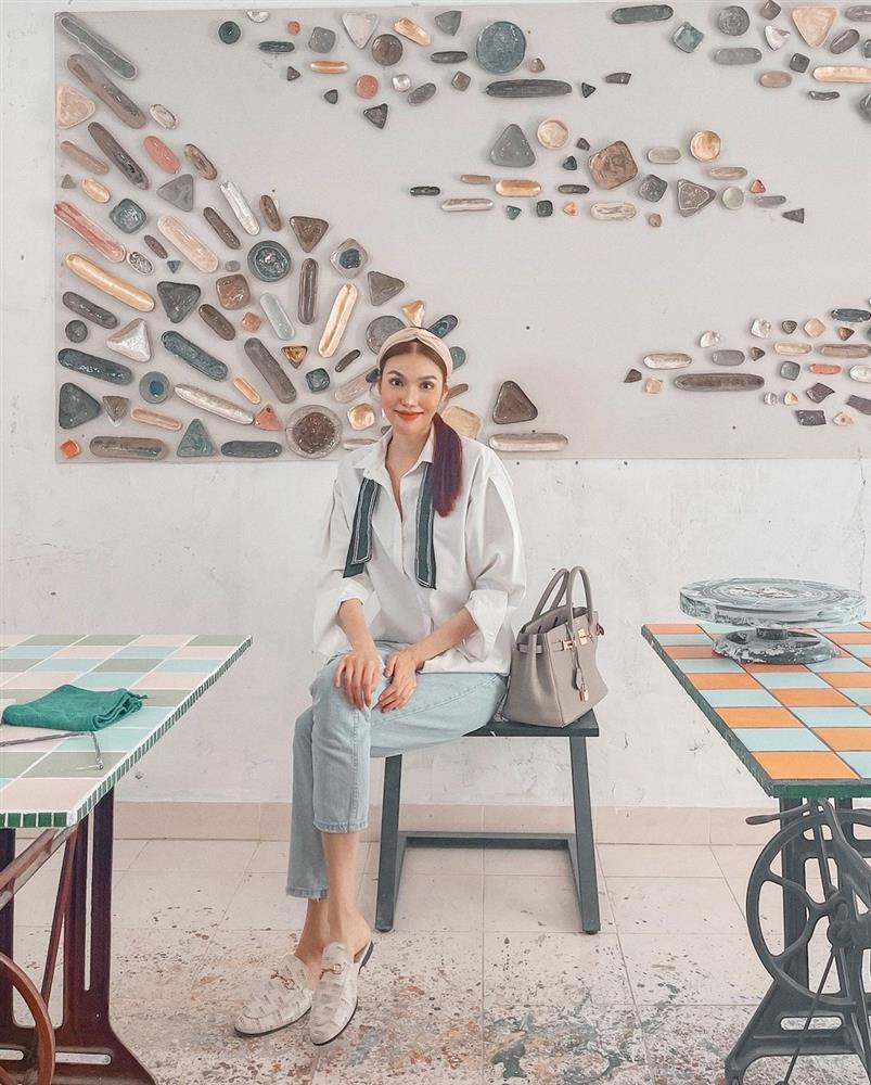 Phạm Hương và dàn sao khoe dáng bên túi Birkin đắt đỏ-5