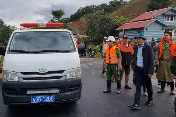 Vụ 4 du khách Hàn Quốc tử nạn: Tạm dừng hoạt động làng Cù Lần-3