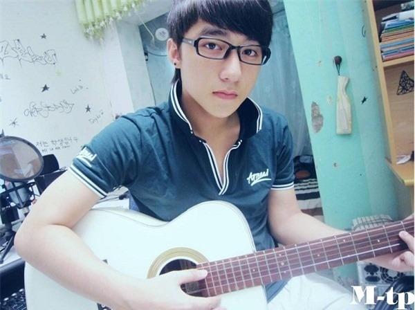 Nhạc sĩ Huy Tuấn đã làm gì mà Sơn Tùng M-TP phải cúi người cảm ơn?-1